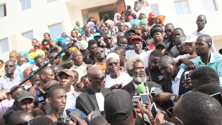 URGENT - Les avocats de Khalifa Sall boudent le procès (DIRECT)